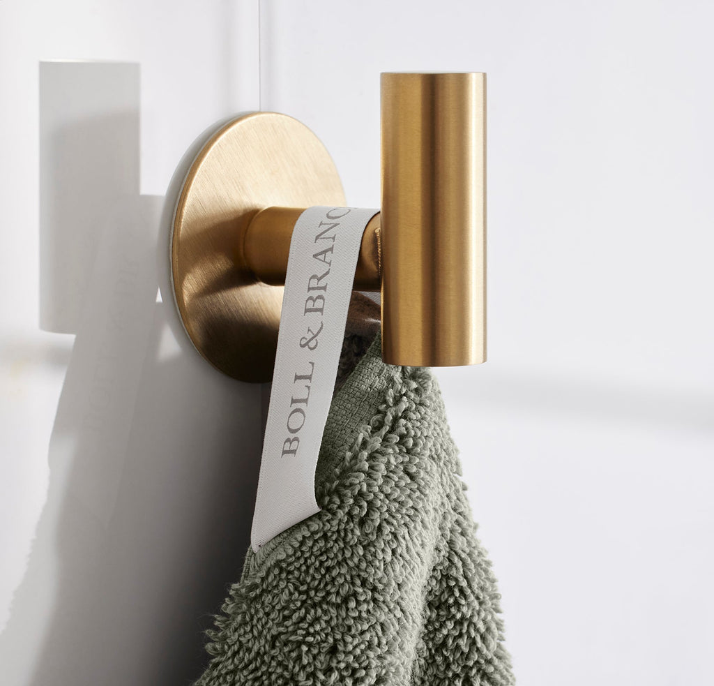 Plush Bath Towel in Juniper