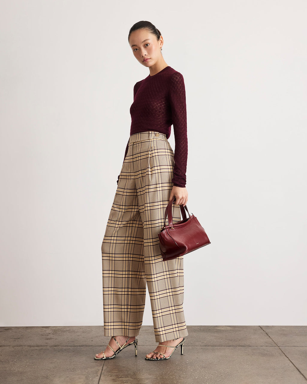Crew Neck Kayden Knit in Blackberry