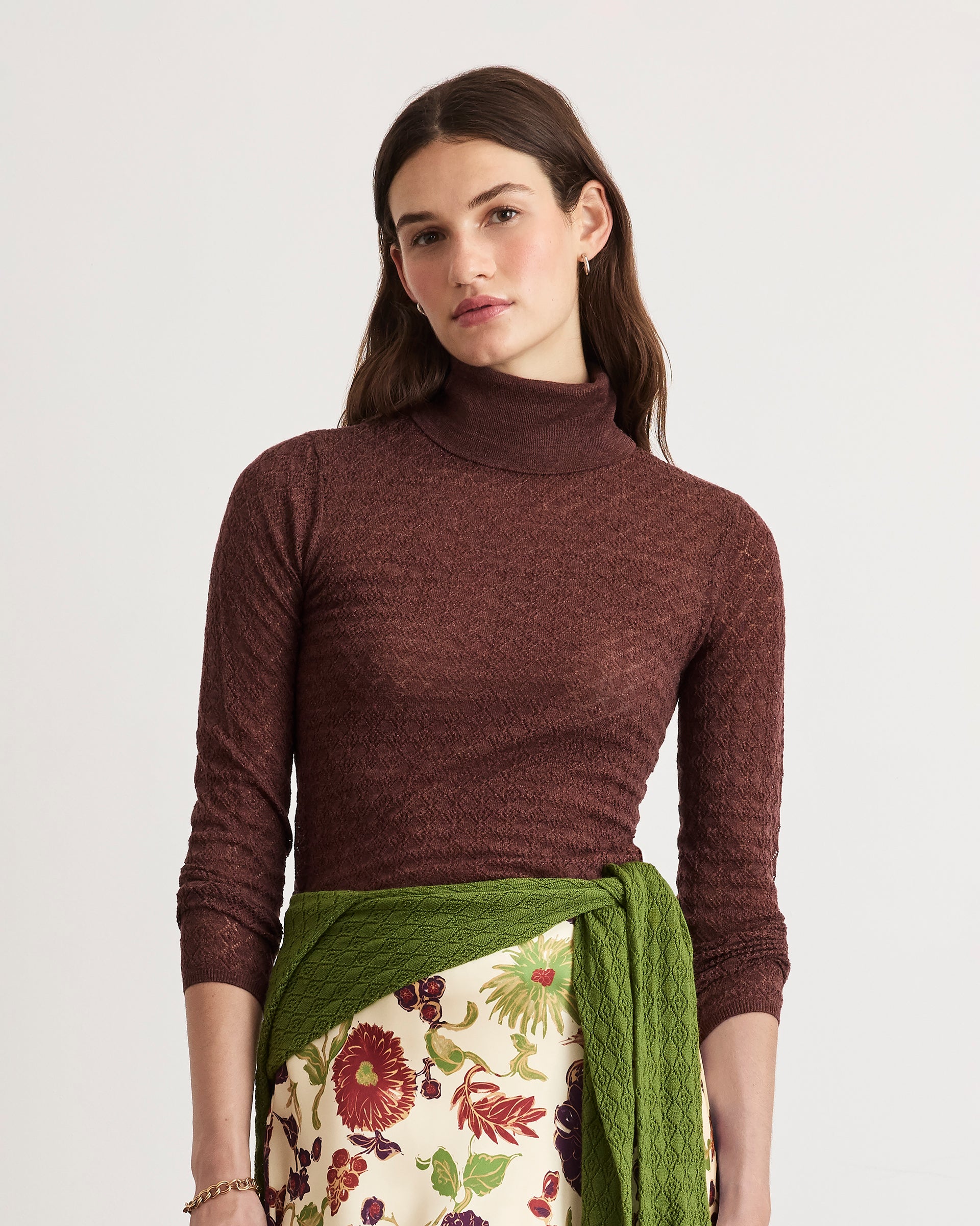 Kayden Turtleneck in Deep Redwood