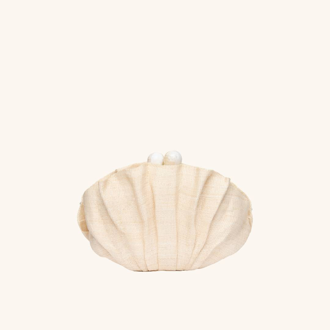 The Origami Scallop Pearl in Sand