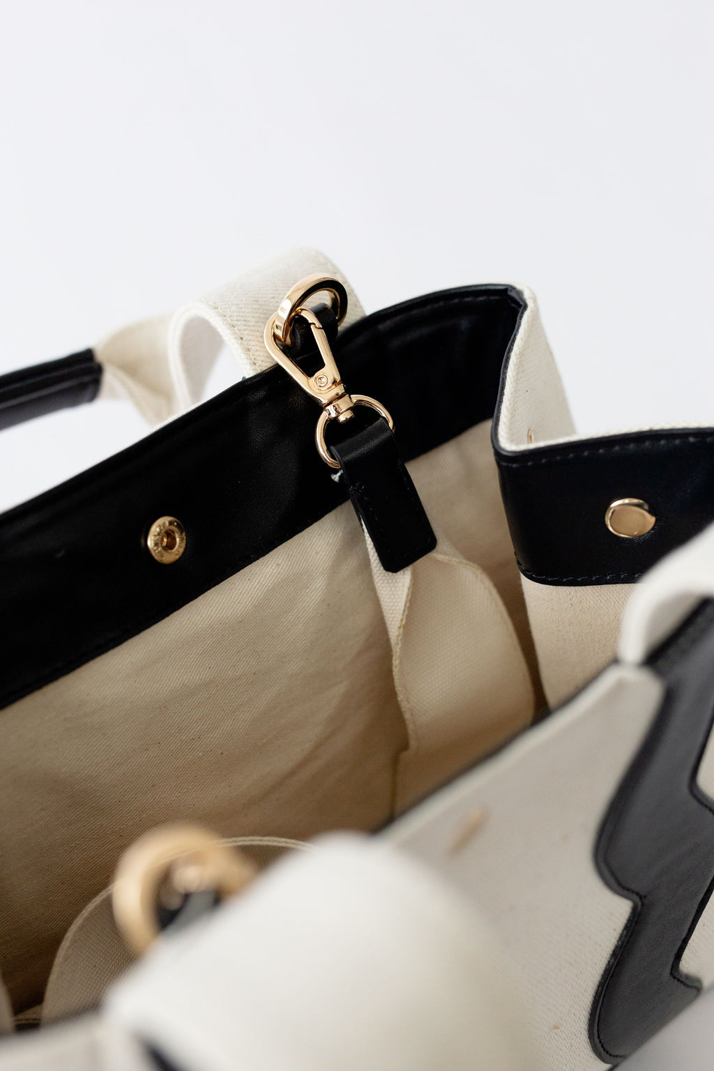 Sydney Tote in Canvas