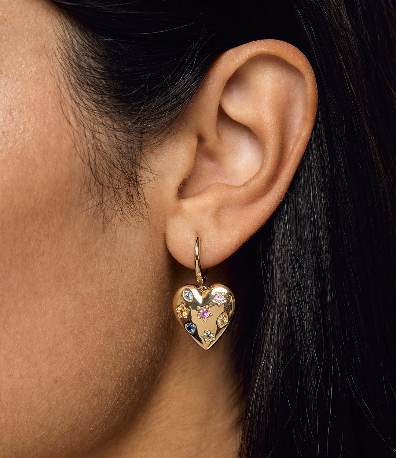 J.D. Kelly Imperfect Heart メロハー Rainbow Sapphire Kaleidoscope Heart Hoop Earrings | 14ct Gold