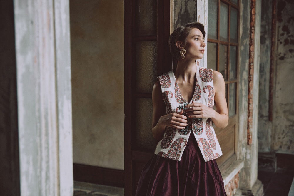 Roya Vest - Paisley Rosewater House 