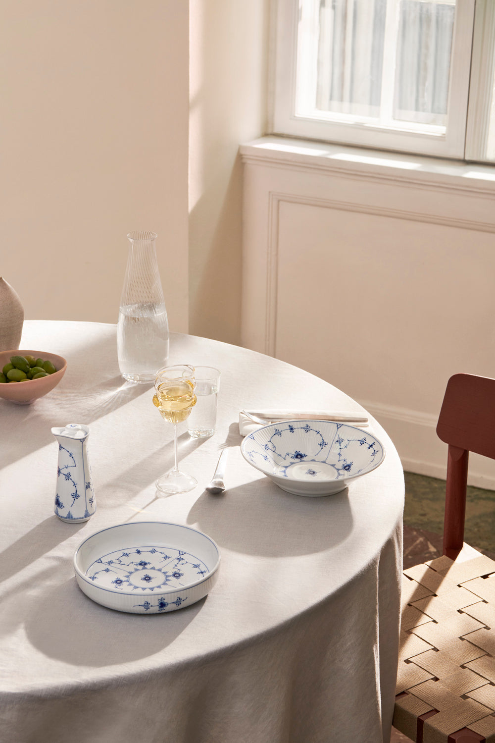 Blue Fluted Plain Ovenware Round 7.28"