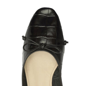 Arissa Leather Flat in Black