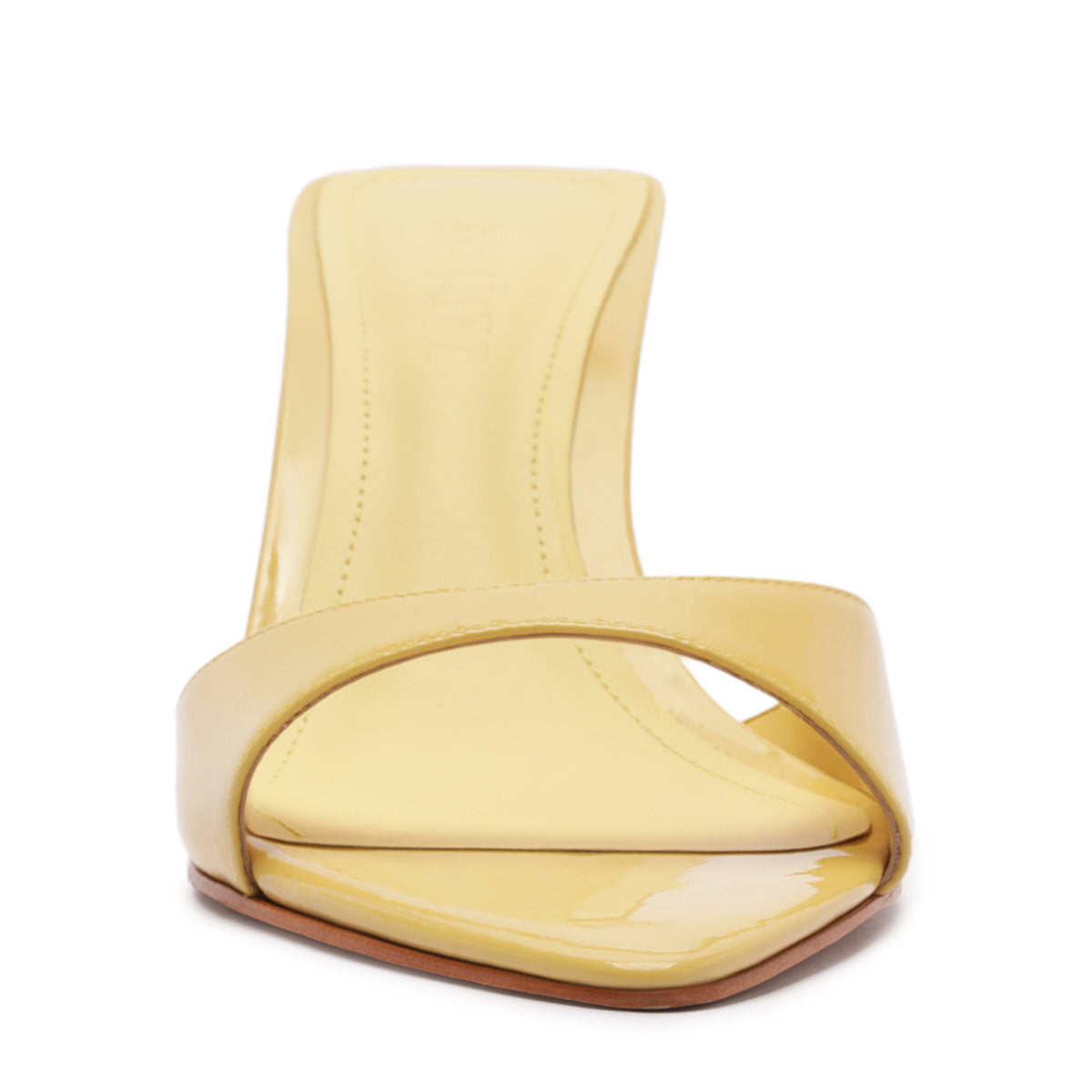 Elodie in New Yellow
