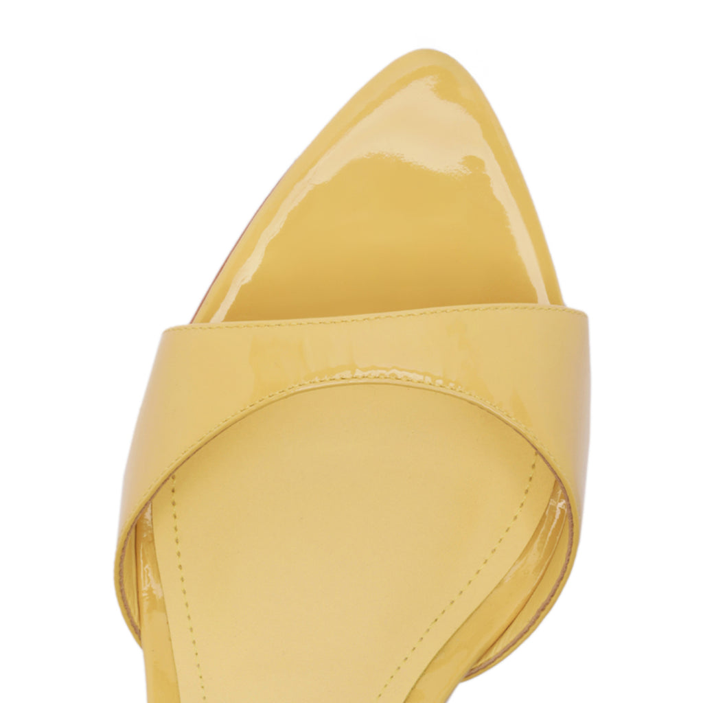 Elodie in New Yellow