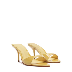 Elodie in New Yellow