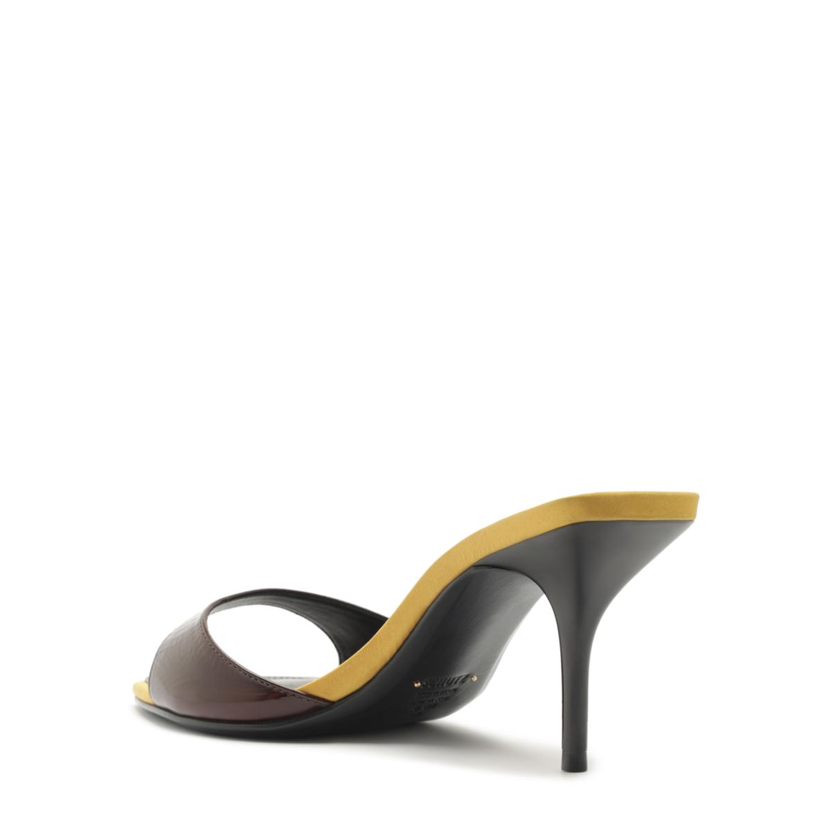 Elodie Sandal in Maplewood