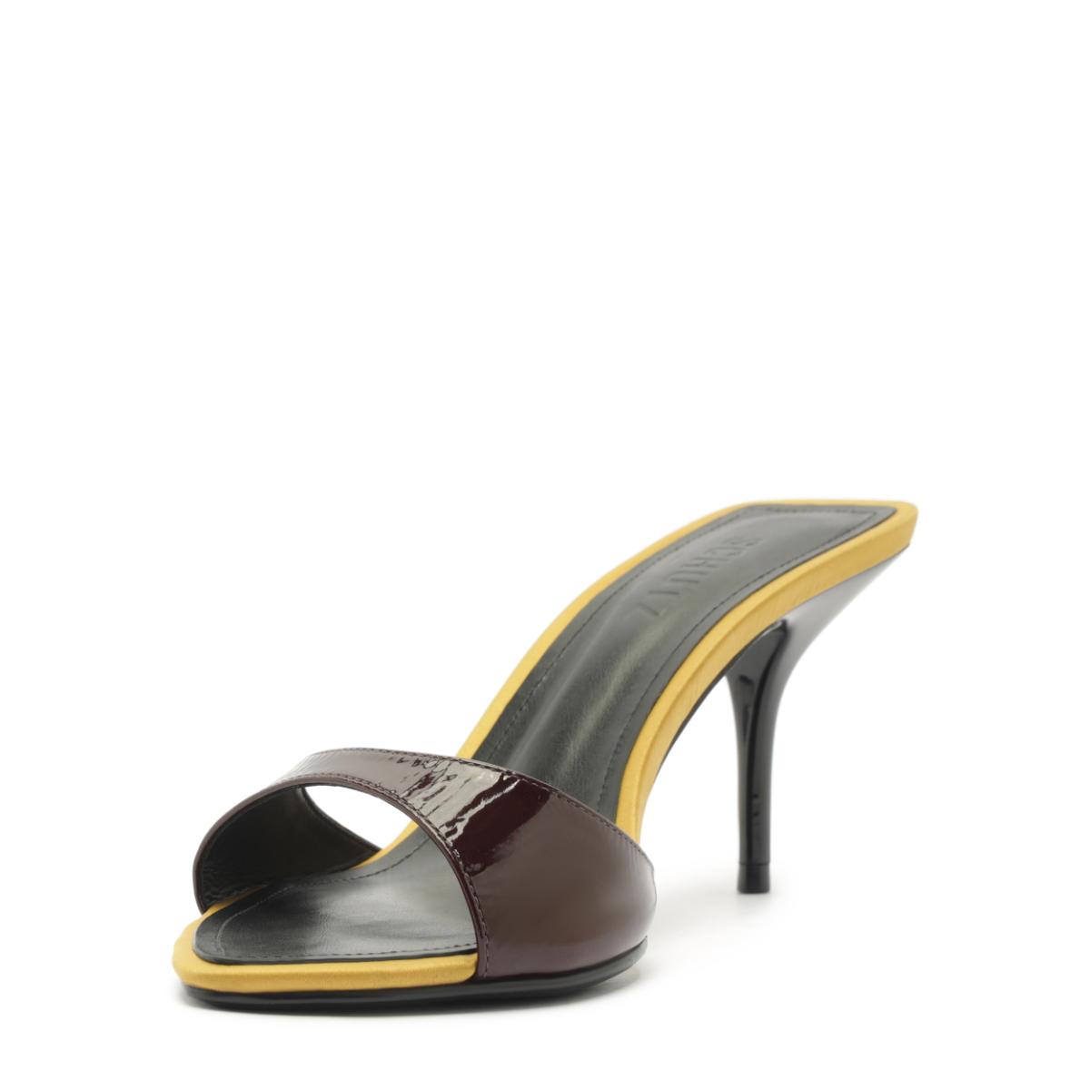 Elodie Sandal in Maplewood