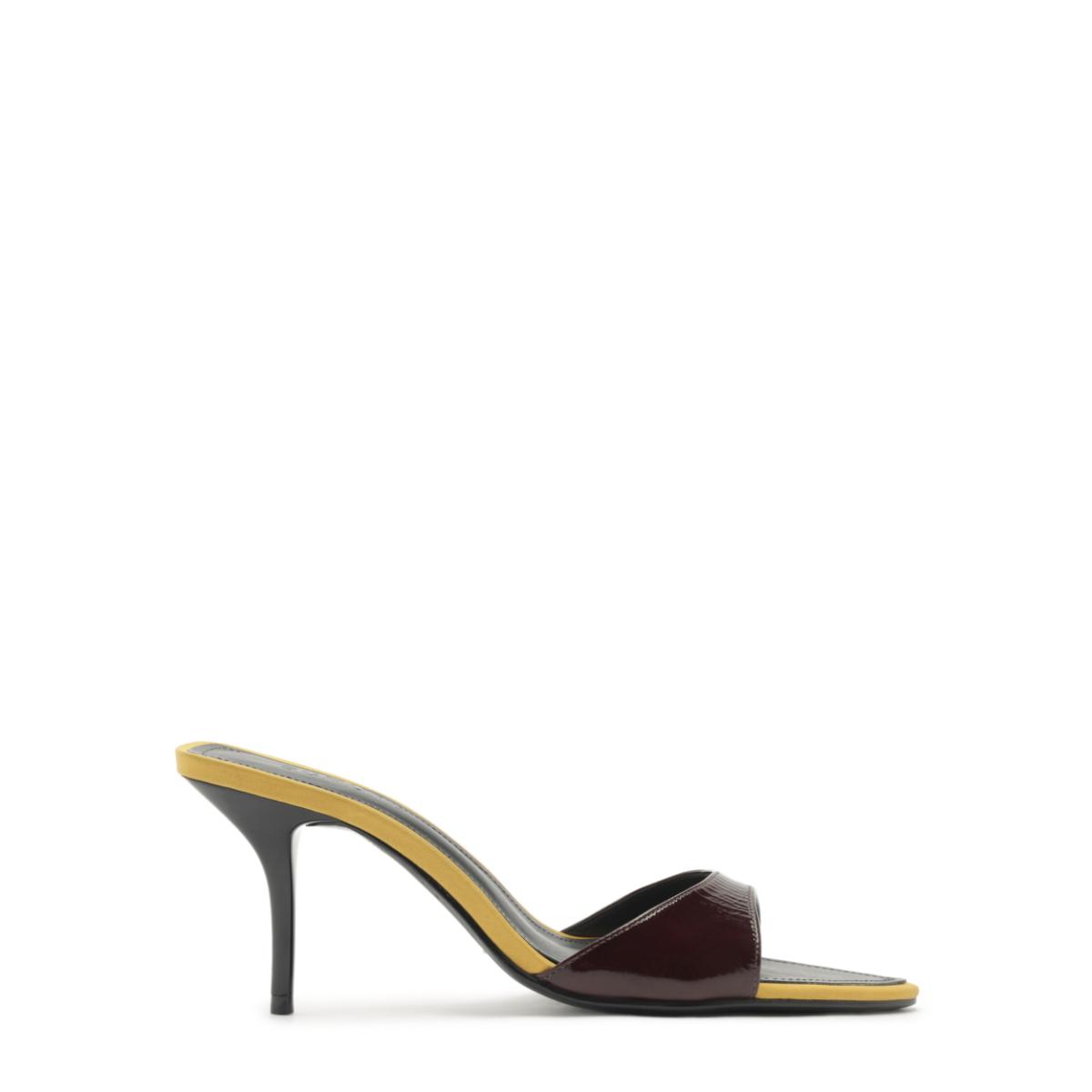 Elodie Sandal in Maplewood