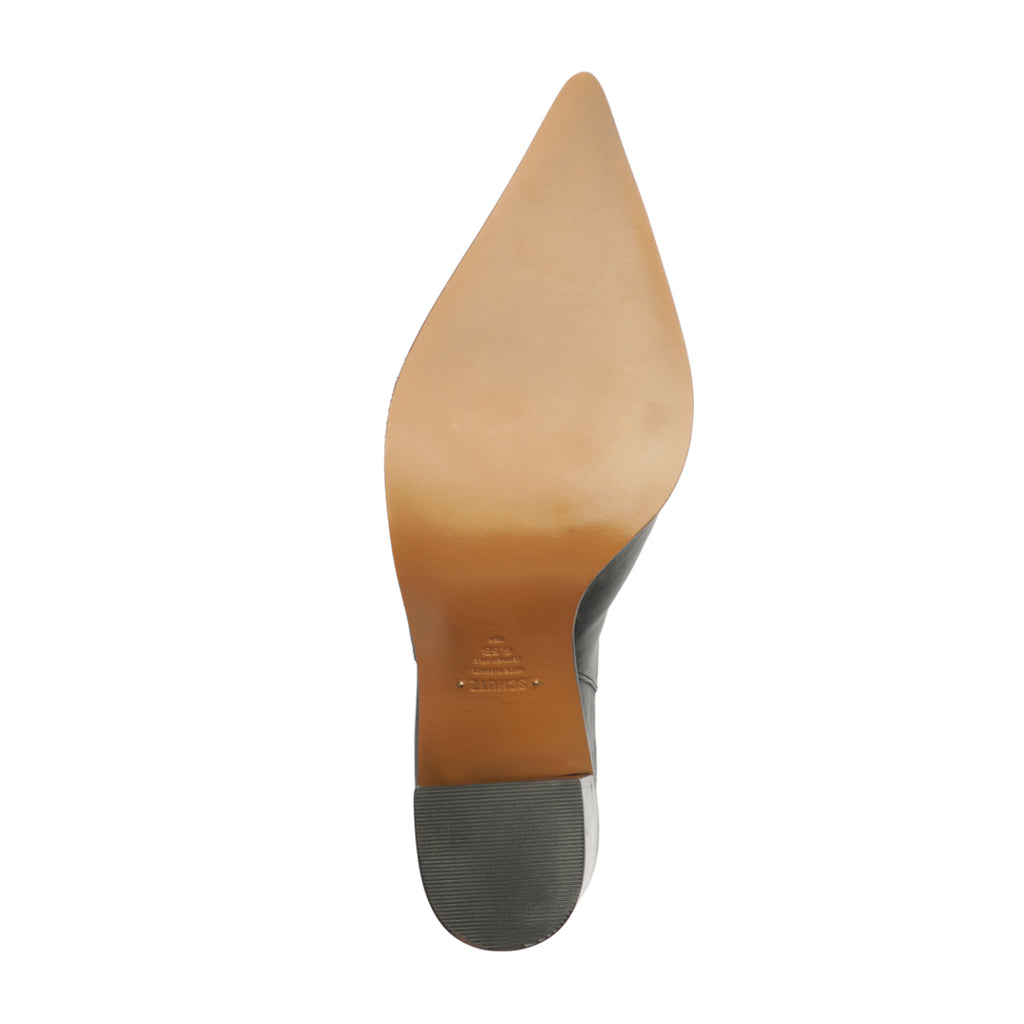 Mikki Mule Leather Pump in Black