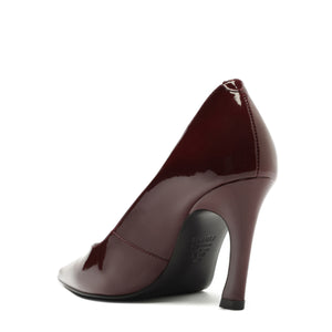 Lexi Lo Patent Pump in Vino