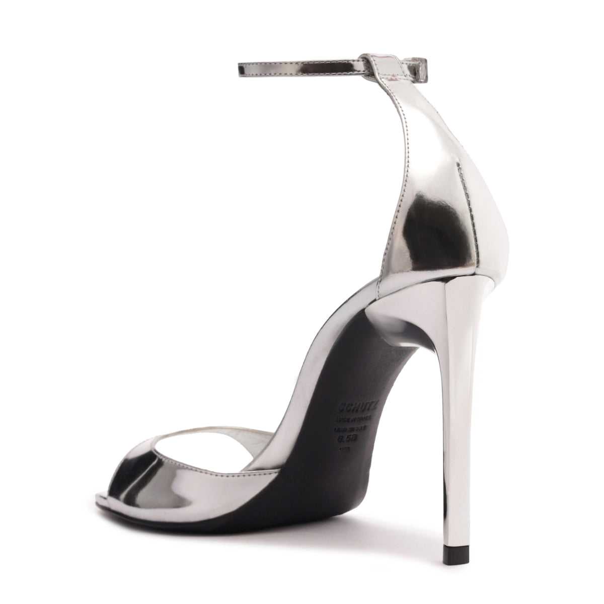 Scarlett Metallic Sandal in Prata