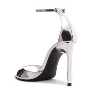 Scarlett Metallic Sandal in Prata