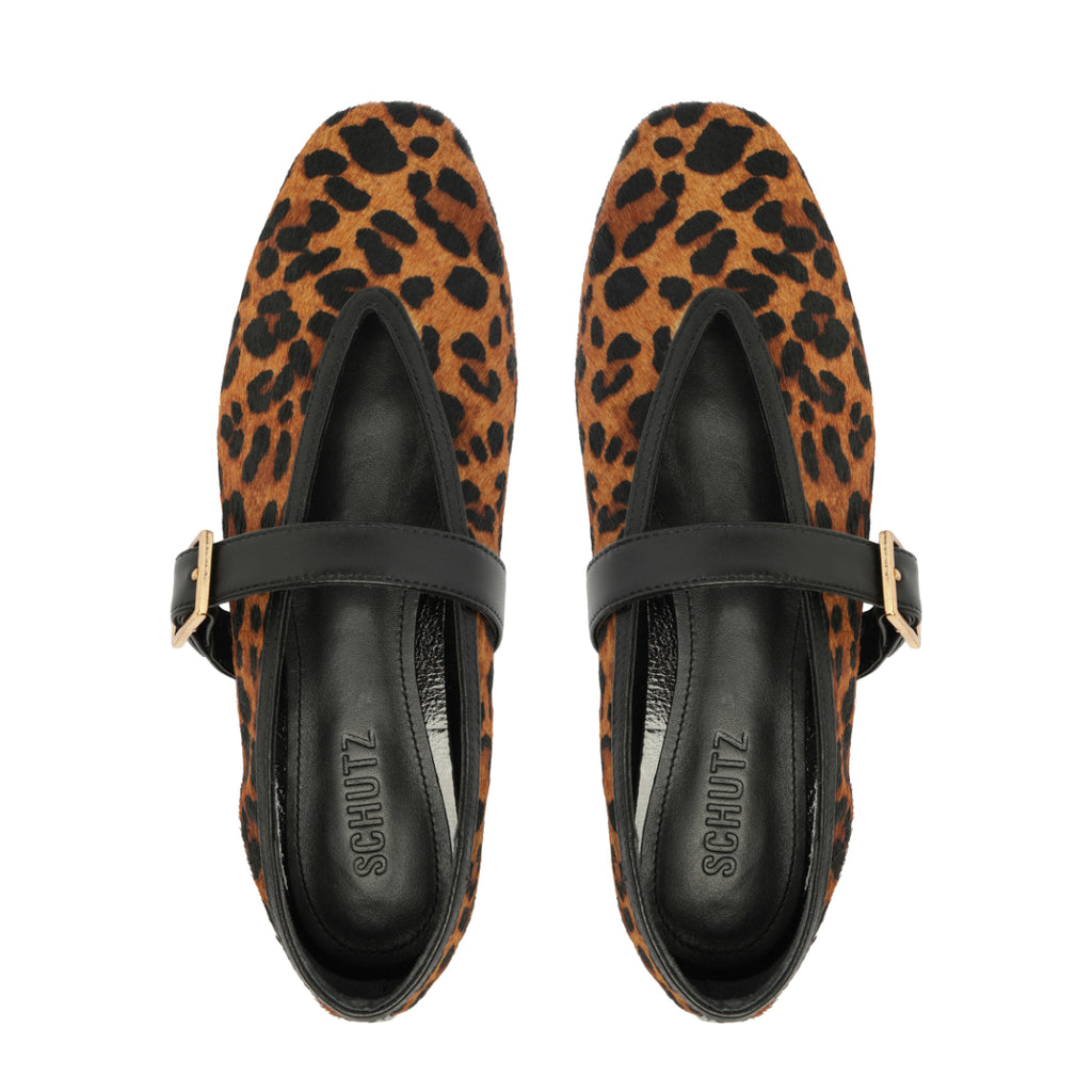 Courtney Buckle Hair Calf Flat in Natural/Black