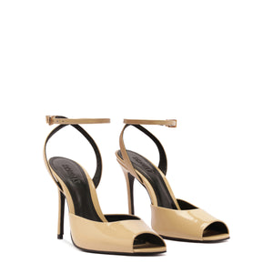 Estella Patent Pump in Natural Nibs