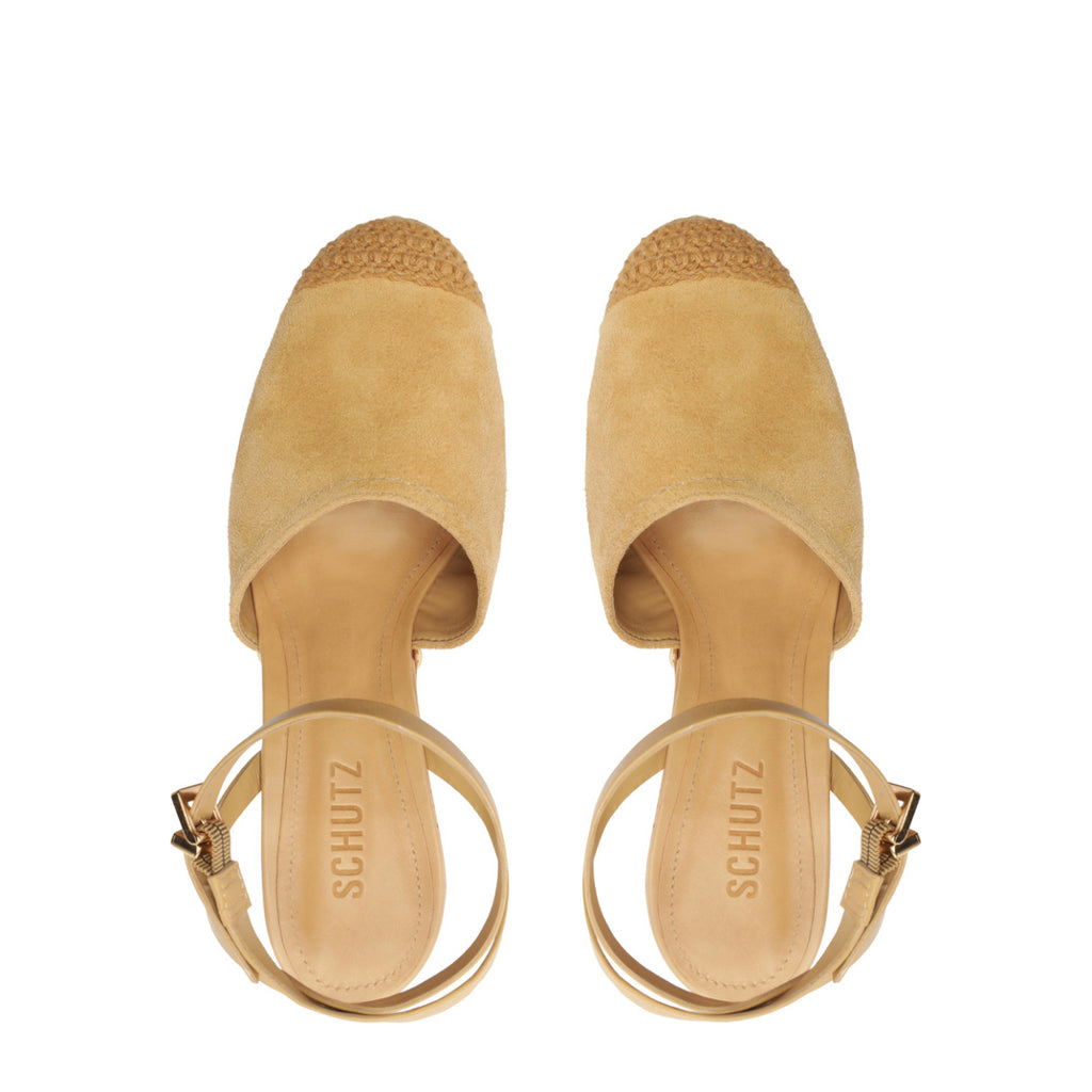 Kayana Pump in Light Wood