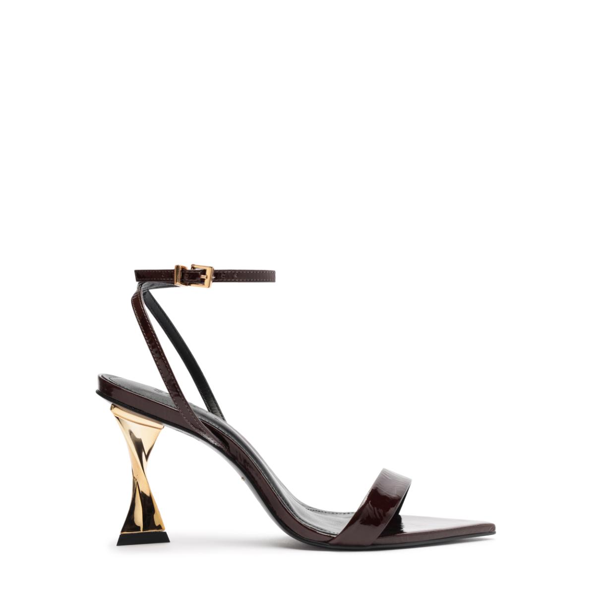 Elisha Sandal in Maplewood