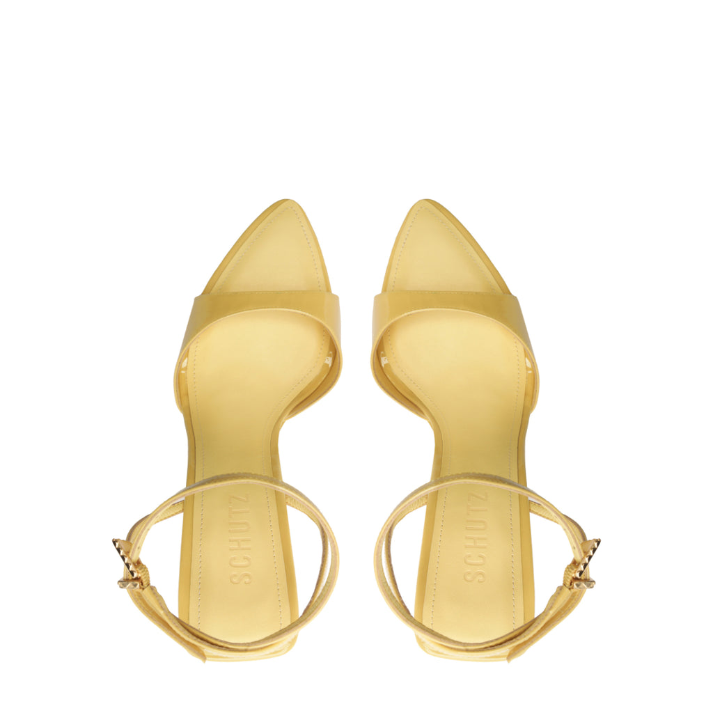 Elodie Wedge in New Yellow