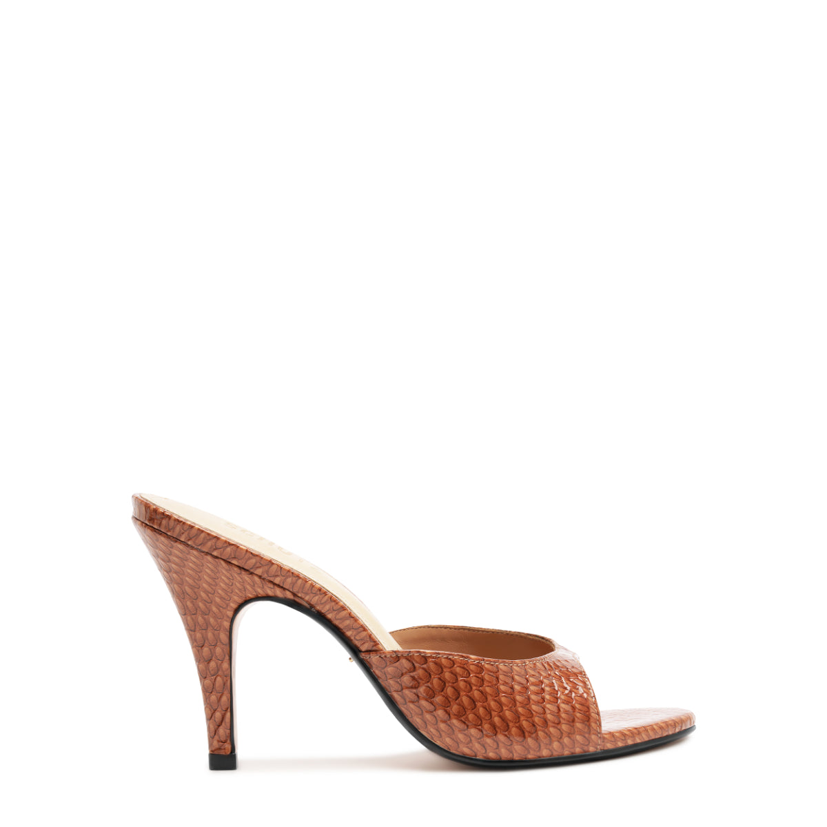 Clea Sandal in Miele