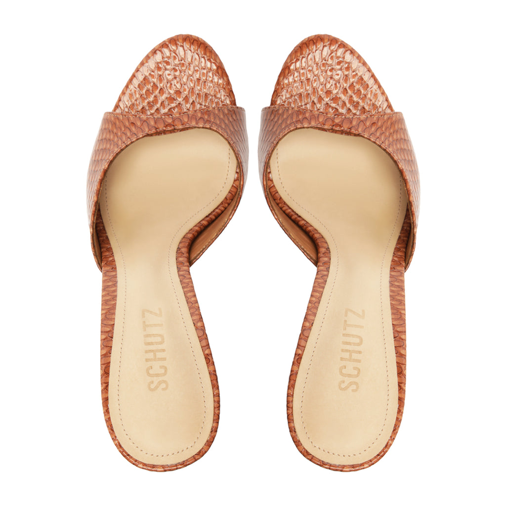 Clea Sandal in Miele