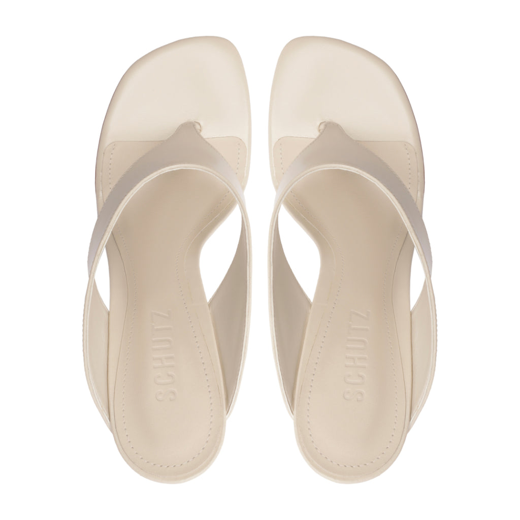 Maya Leather Sandal in Sugar White