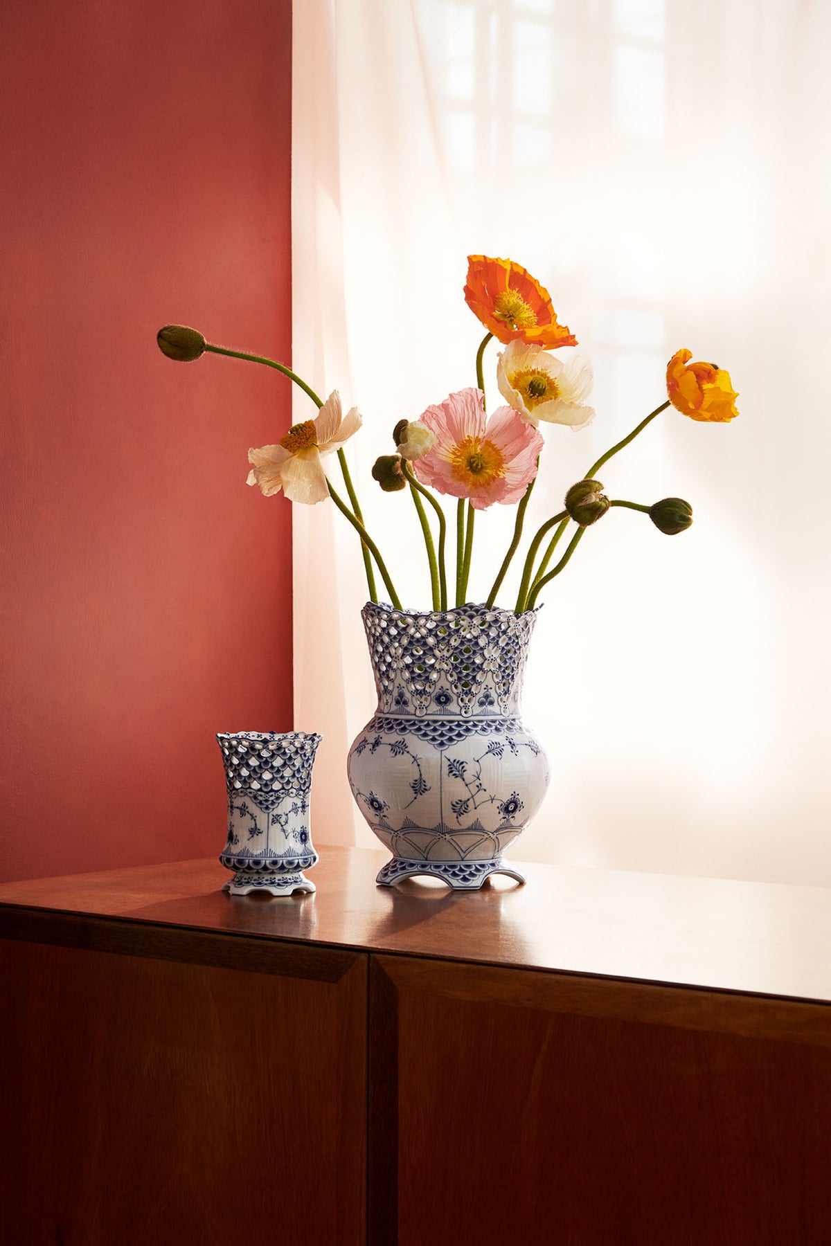 Blue Fluted Full Lace 9" Vase