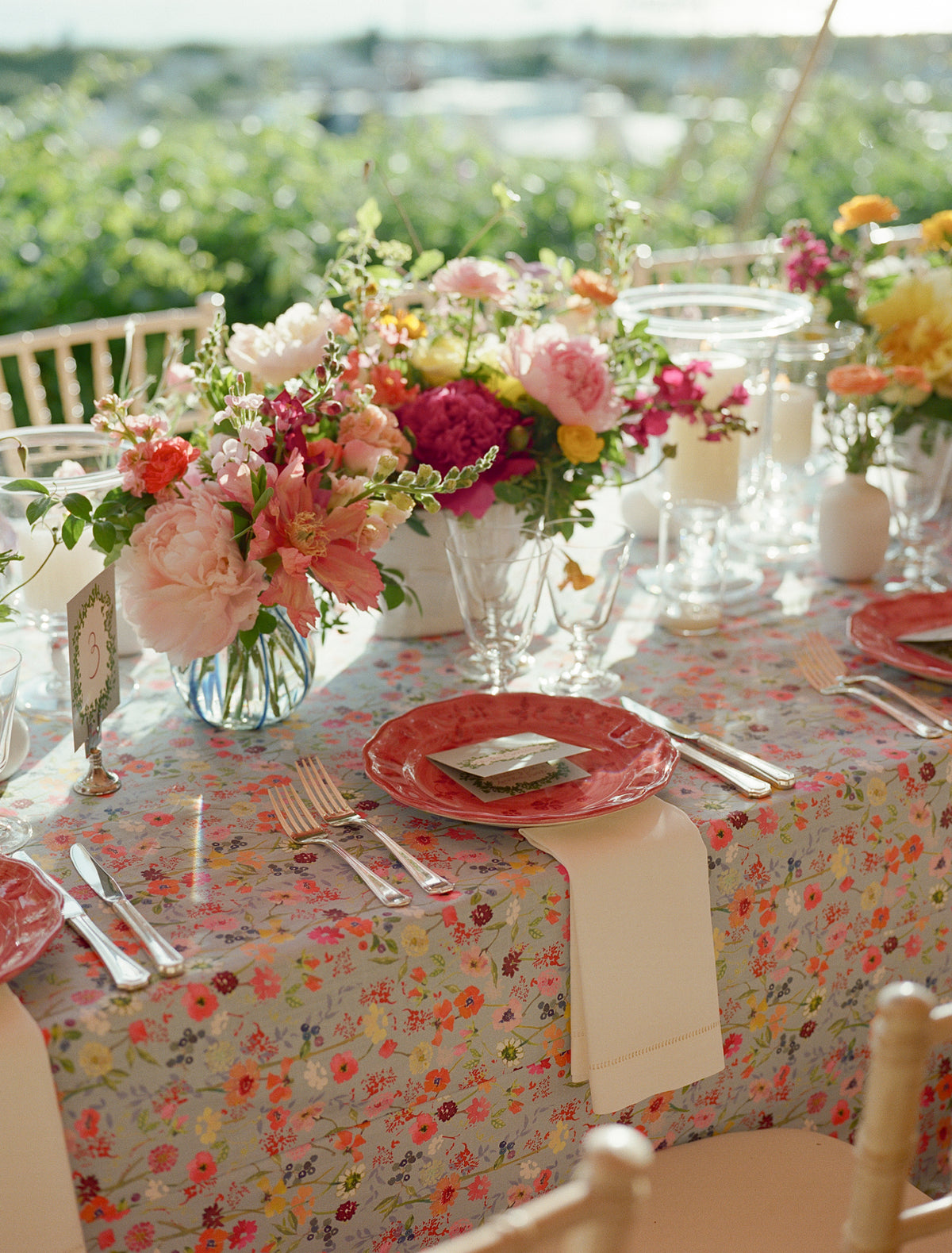 Scalloped Floral Vase in Cobalt
