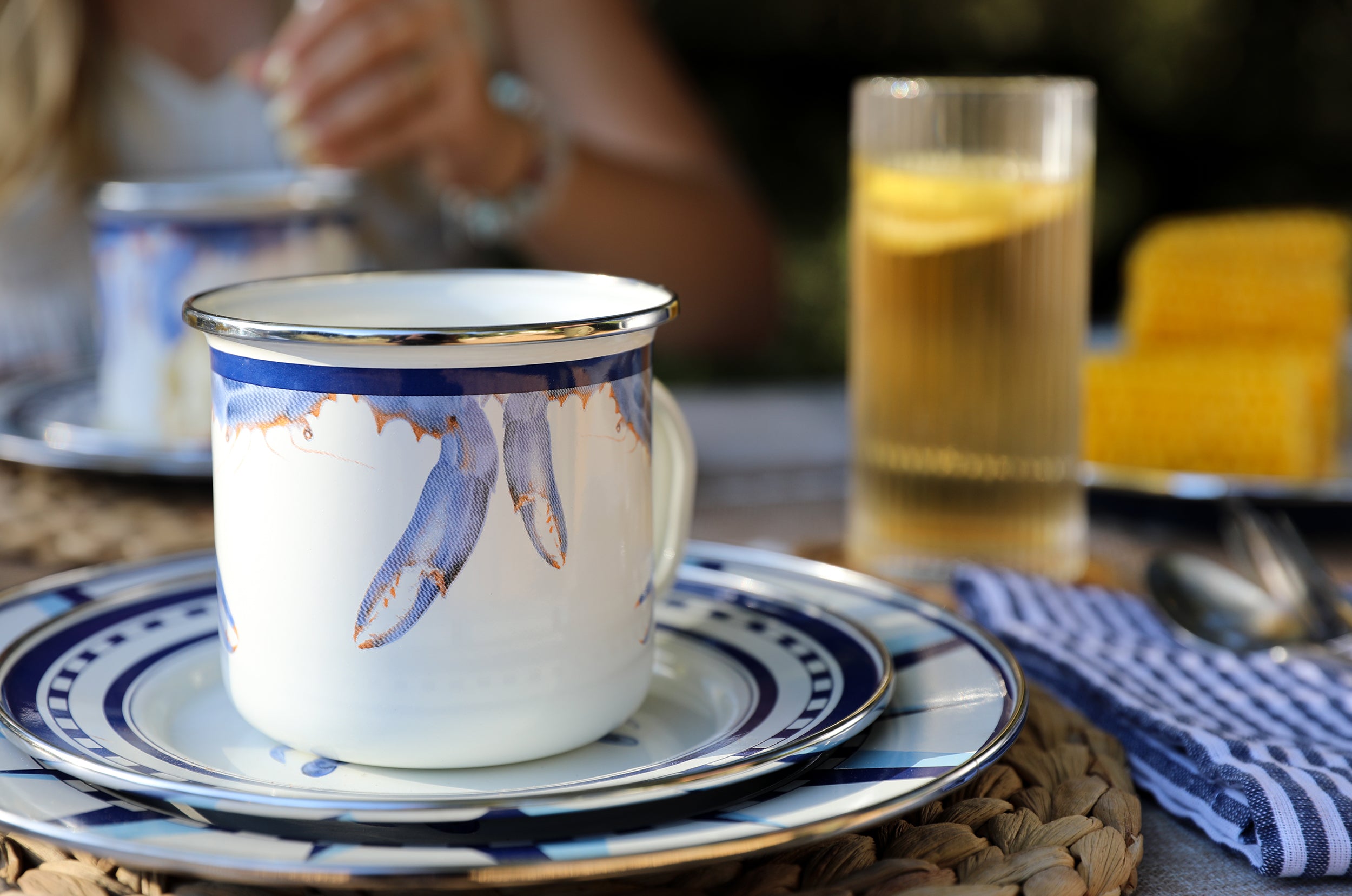 Grande Mugs in Blue Crab, Set of 4