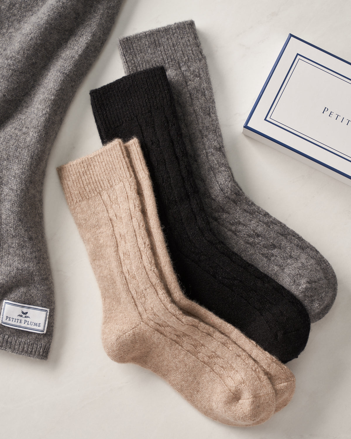 Women’s Cashmere Socks in Beige