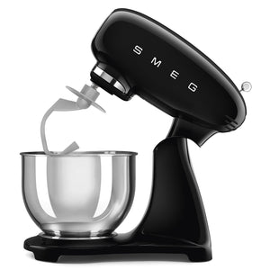 Stand Mixer SMF03 in Black