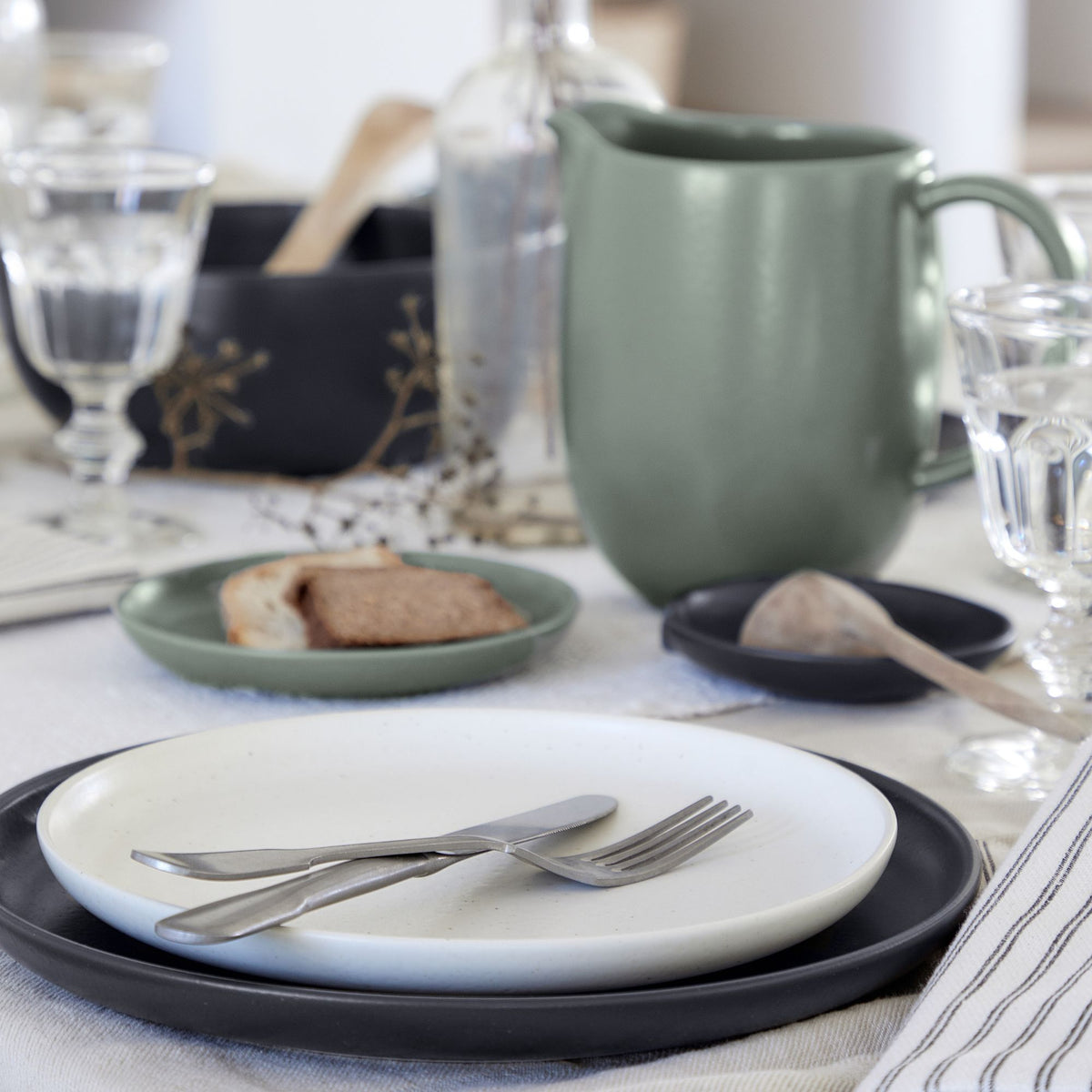 Pacifica Collection Salad Plates 9" in Salt, Set of 6