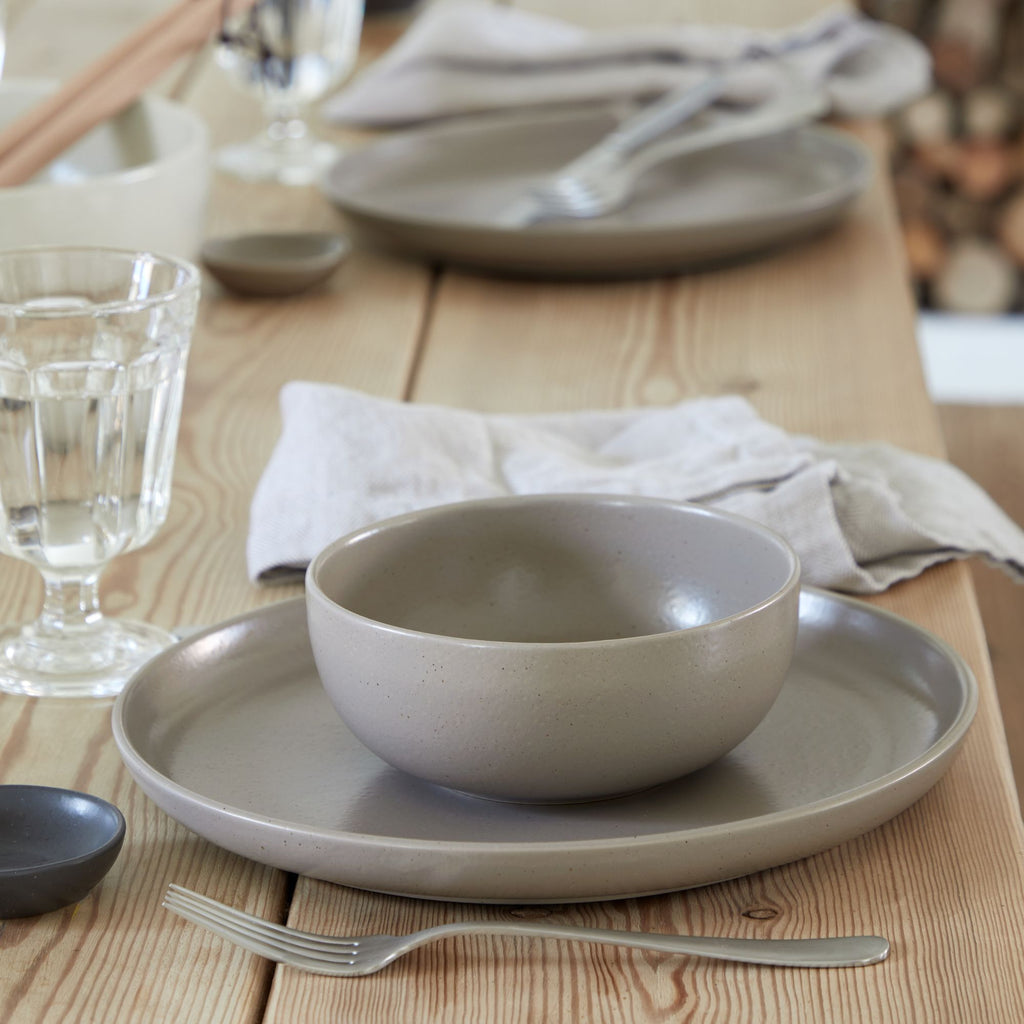 Pacifica Collection Dinner Plates in Chestnut, Set of 6