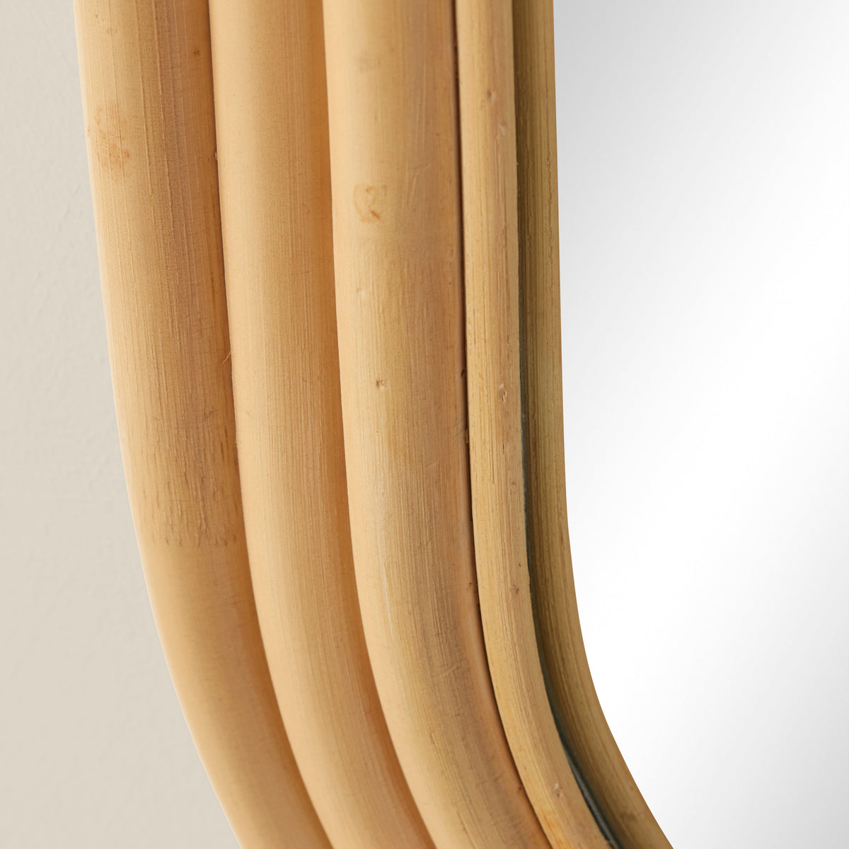 pelicano rectangular mirror detail
