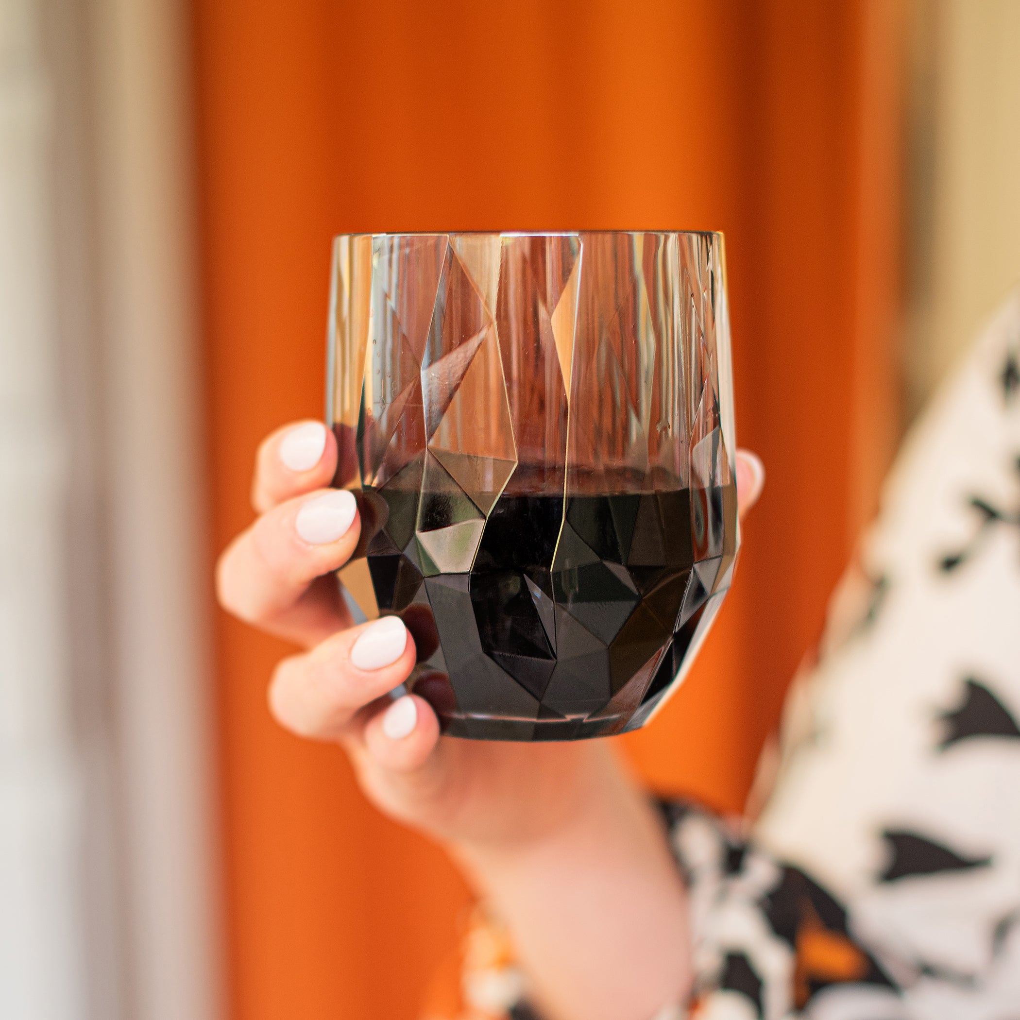 Superglass Smoke Gray Stemless Wine Glass in Smoke Gray