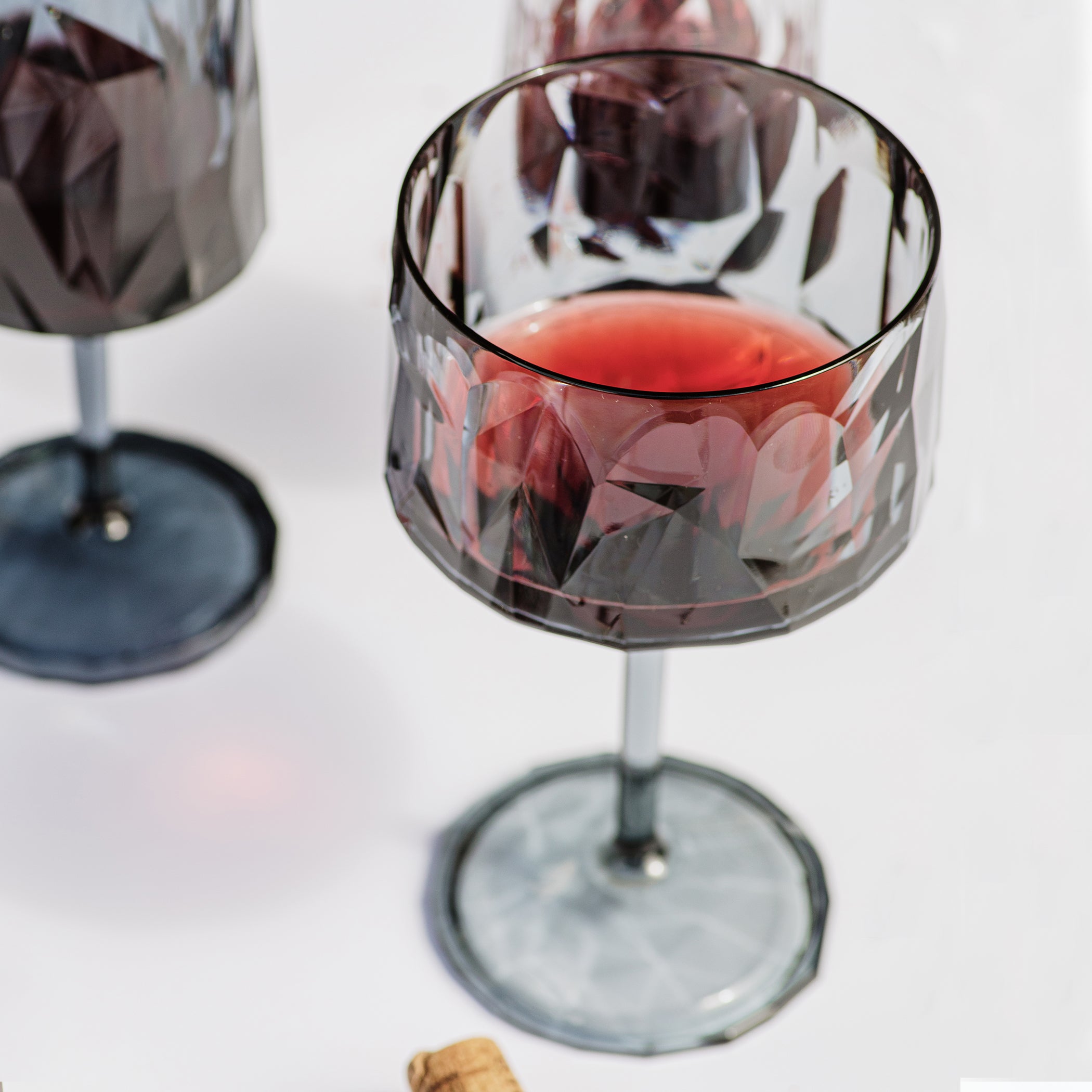 Superglass Gin Glass in Smoke Gray