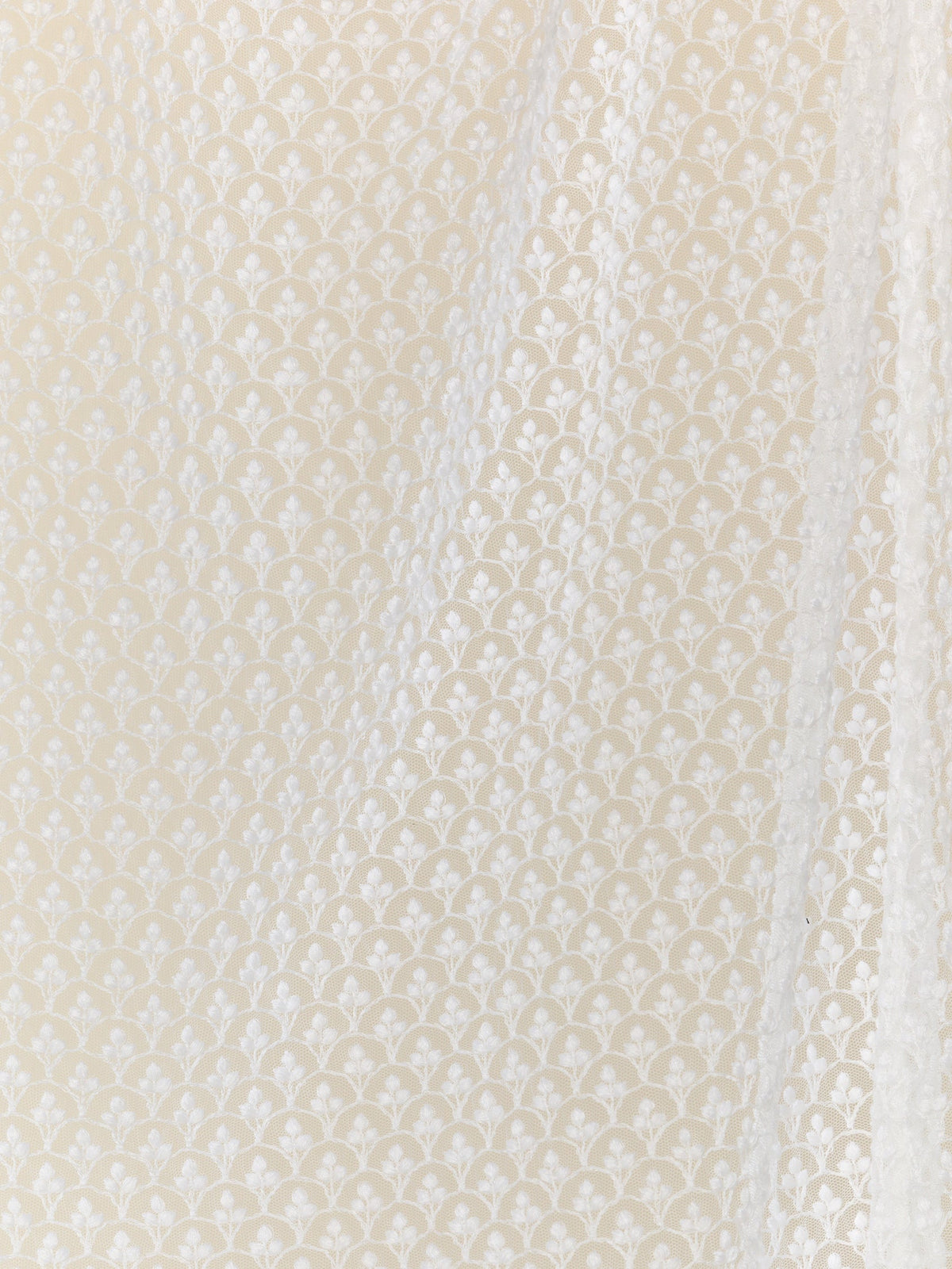 Jackie Cape in Amour White Embroidery
