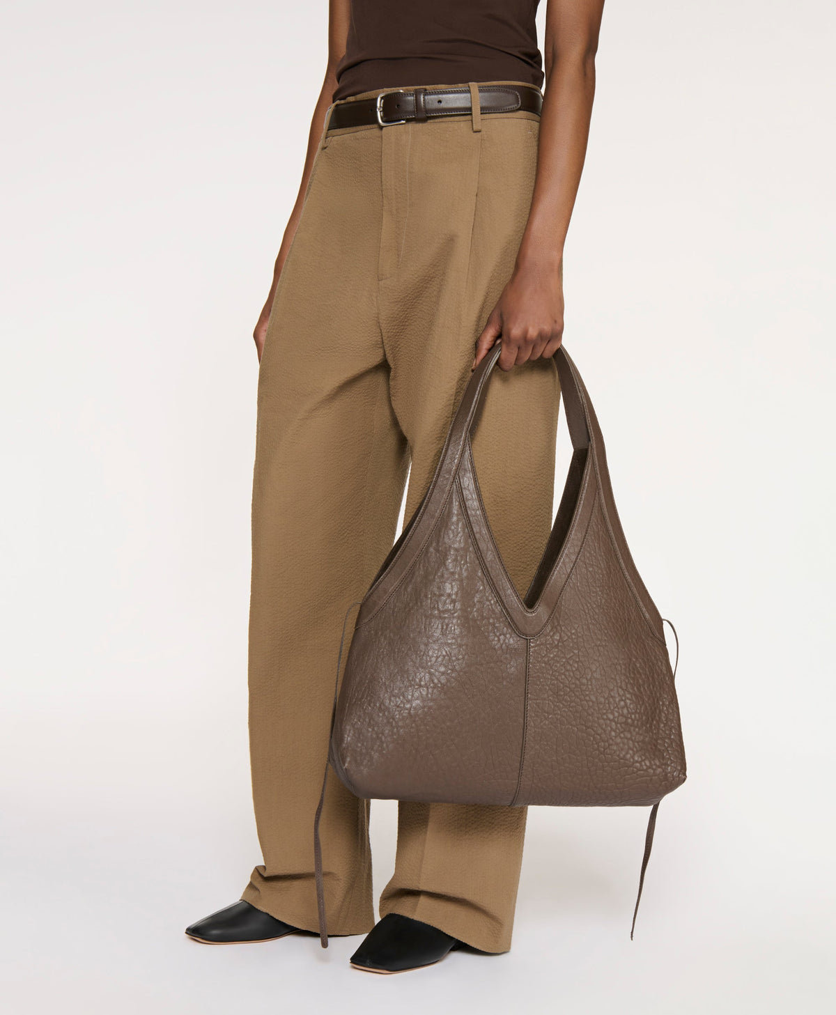 Soft Medium Tote in Ebony