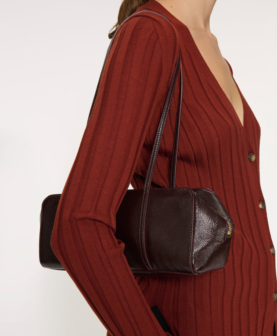 Filo Bag - Aubergine on model 