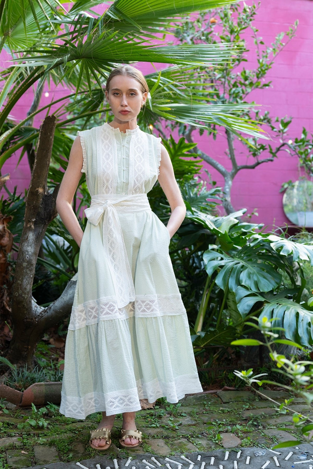 Sleeveless SUE SARTOR Flounce – Style – by SUE SARTOR L