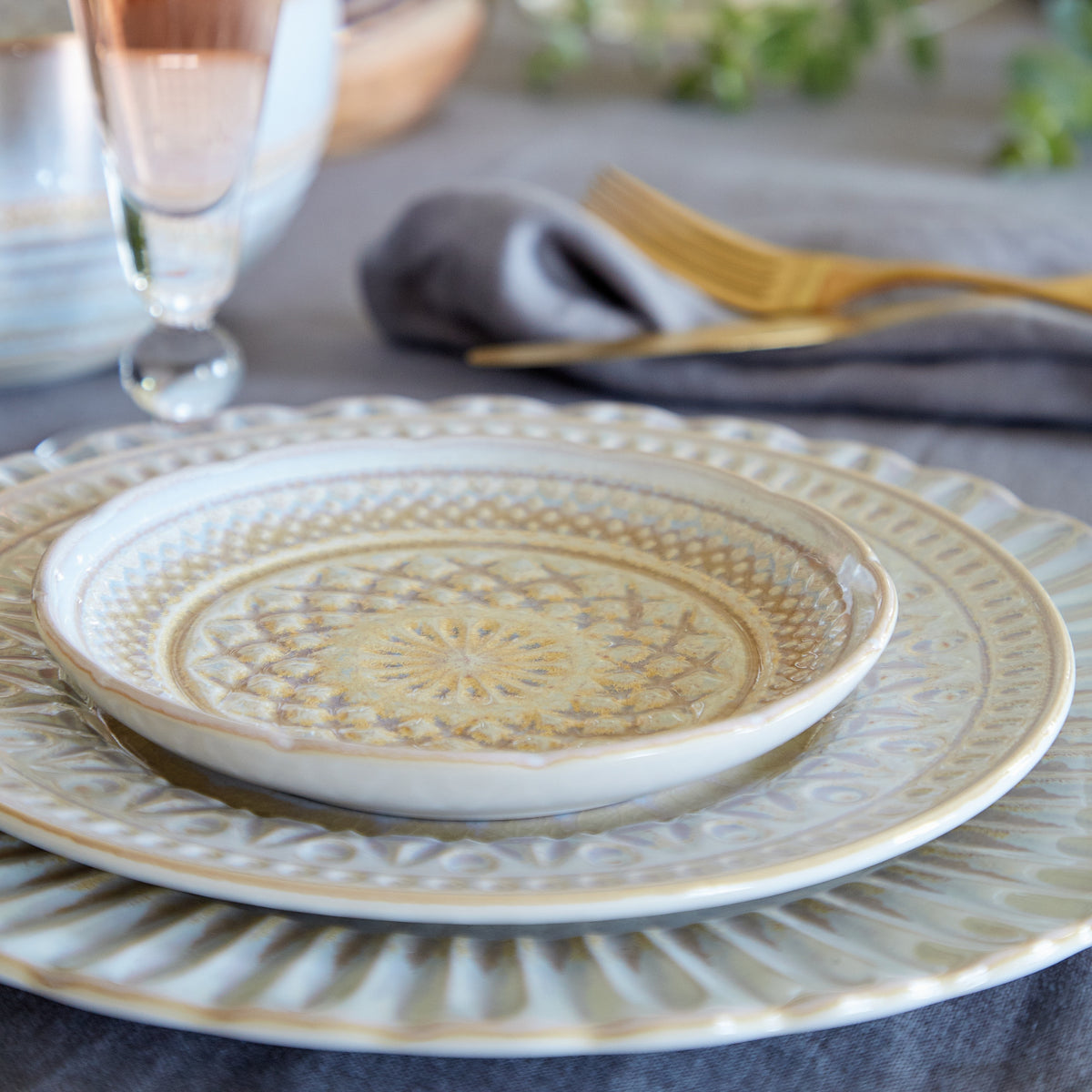 Cristal Collection Bread Plates in Nacar, Set of 6