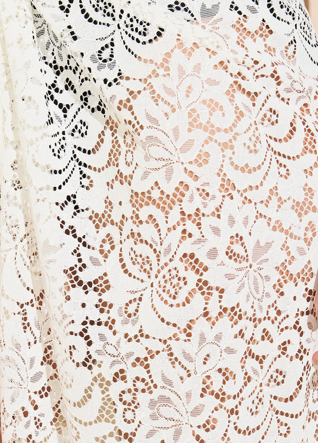 AquaLace Quick-Drying Sarong in Blanc Floral Lace