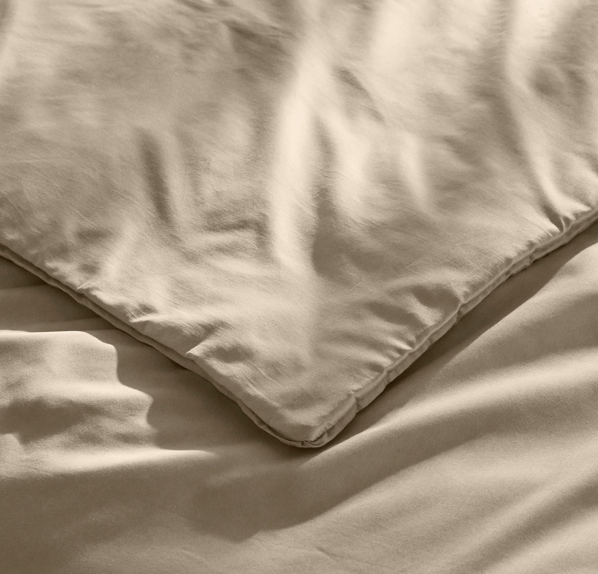 Signature Comforter Set in Sand