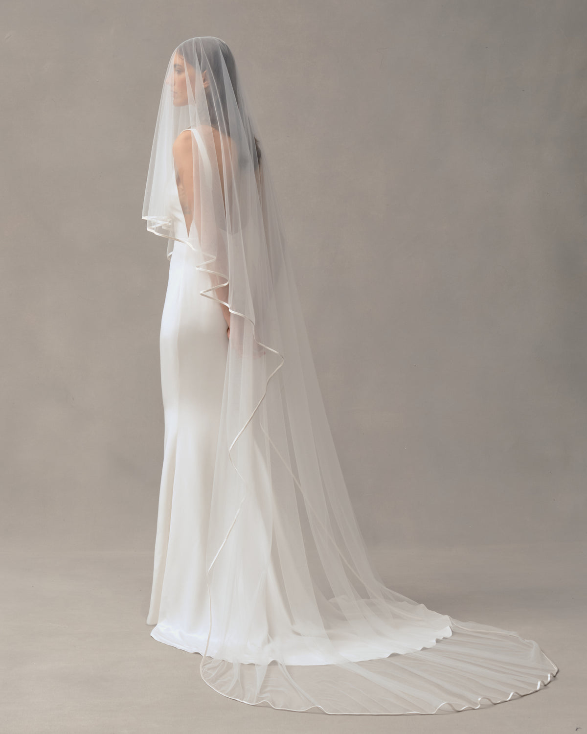 Satin Trim Veil