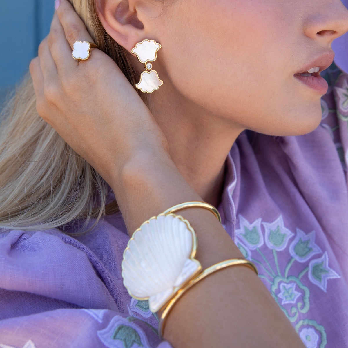 Scallop Shell Cuff in Mother of Pearl