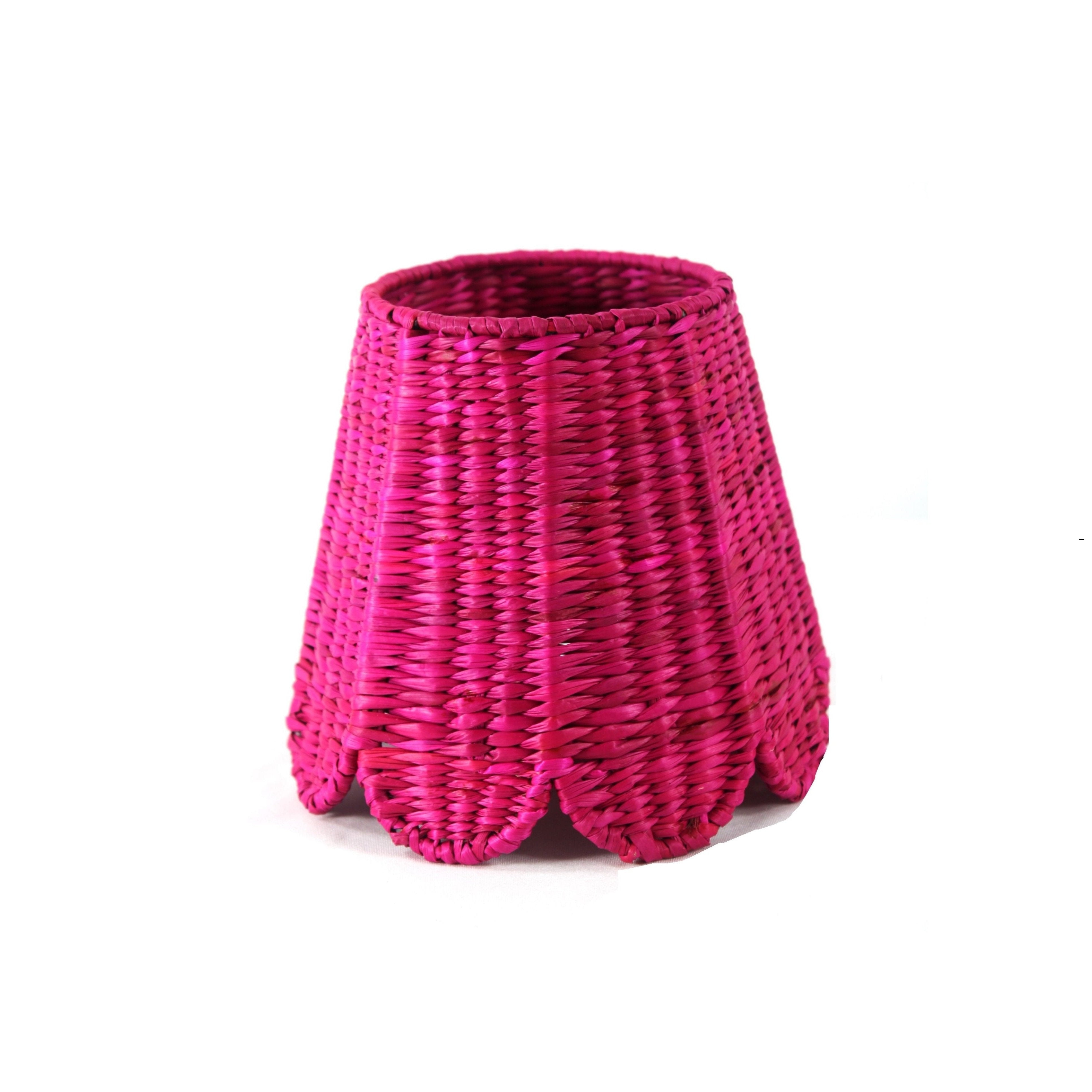 Small Seagrass Shade Cover Scalloped in Fuchsia