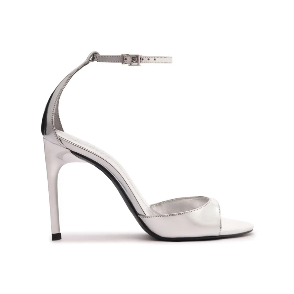 Scarlett Metallic Sandal in Prata
