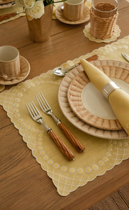 Daisy Placemat in Yellow