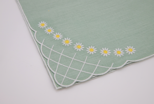Daisy Dinner Napkin in Celadon